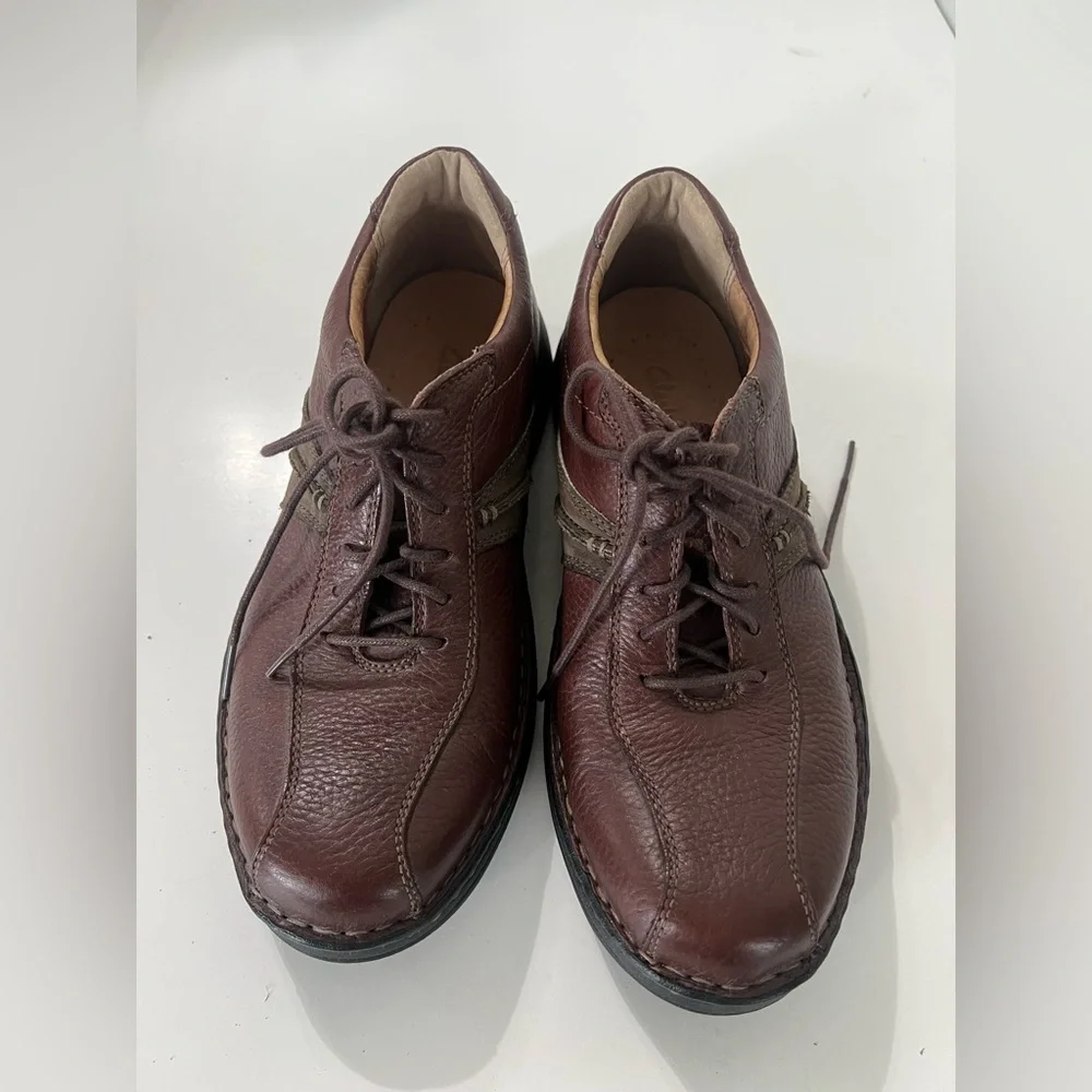 Clarks Men's Dark Brown Leather Oxfords
